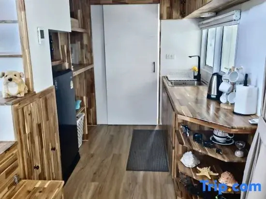 Samui Tiny House villa Glamping Seaview sleeps 8