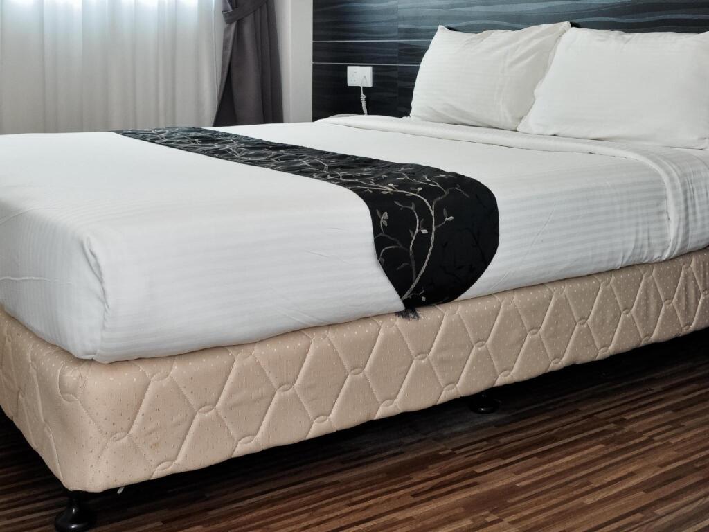 Signature Hotel