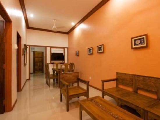 Pak Raja Villas