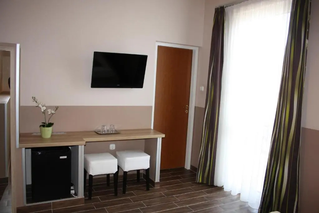 Superior Double room (full double bed)