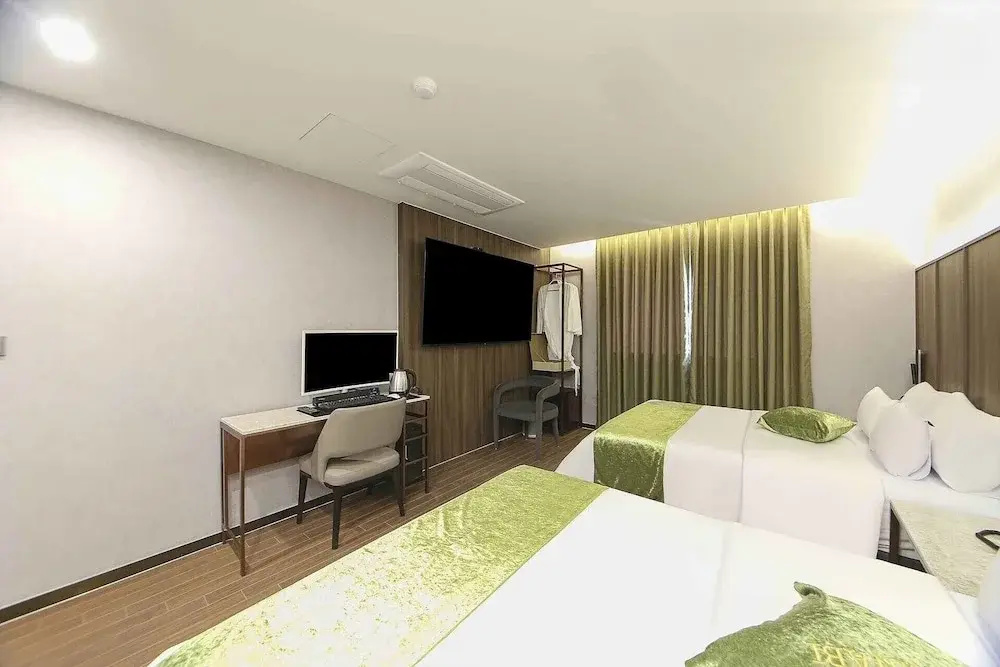 Hotel photo 12