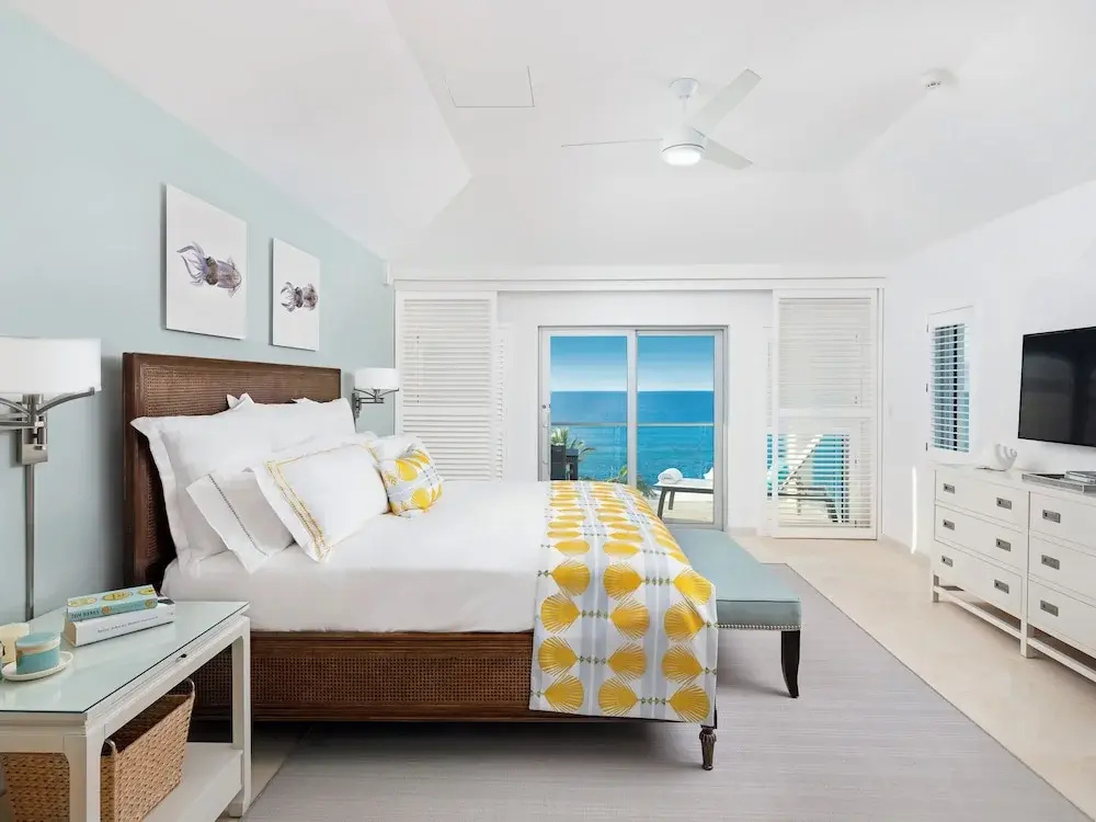 2 Bedrooms Suite with ocean view