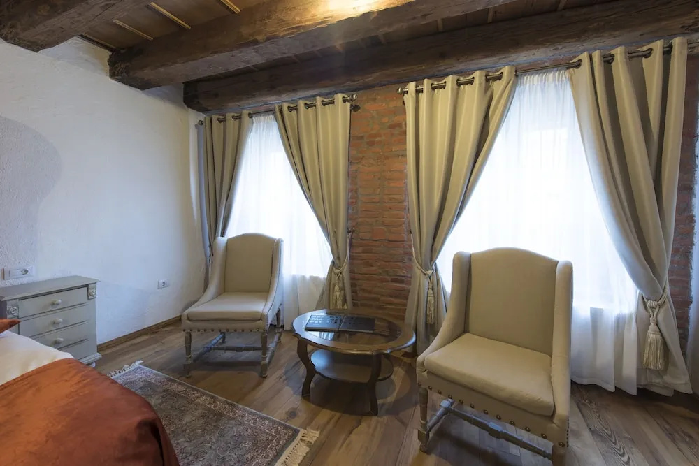 1 Bedroom Basement Apartment