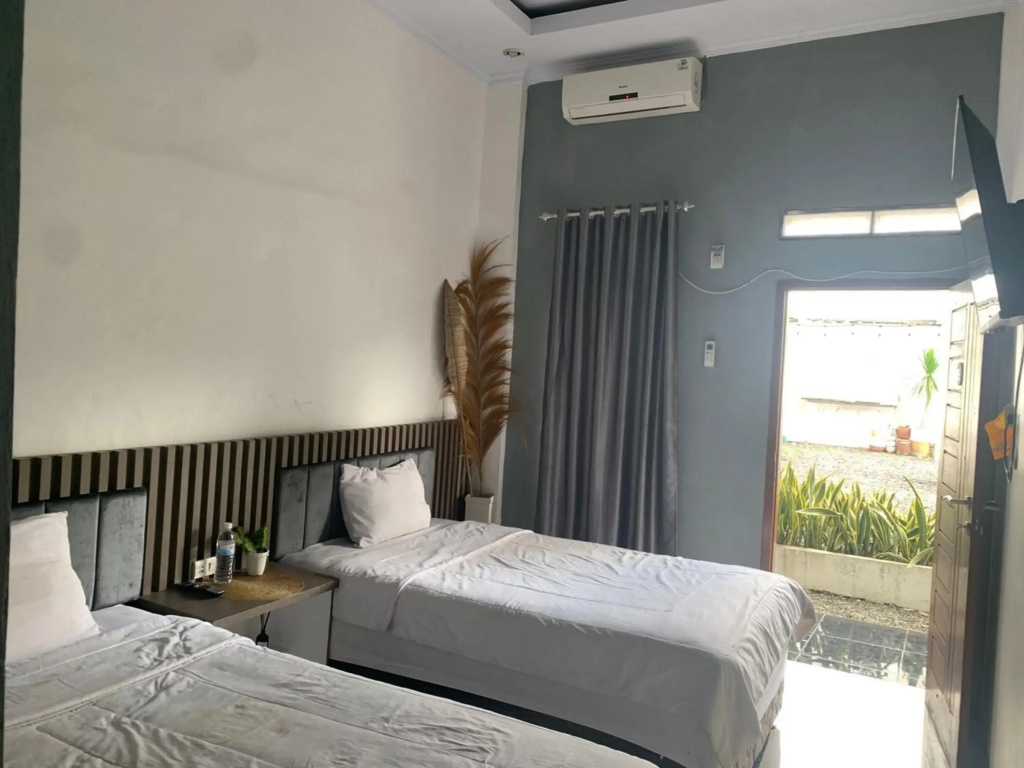OYO 90124 Oemah Ratu Hostel Syariah - фото 18