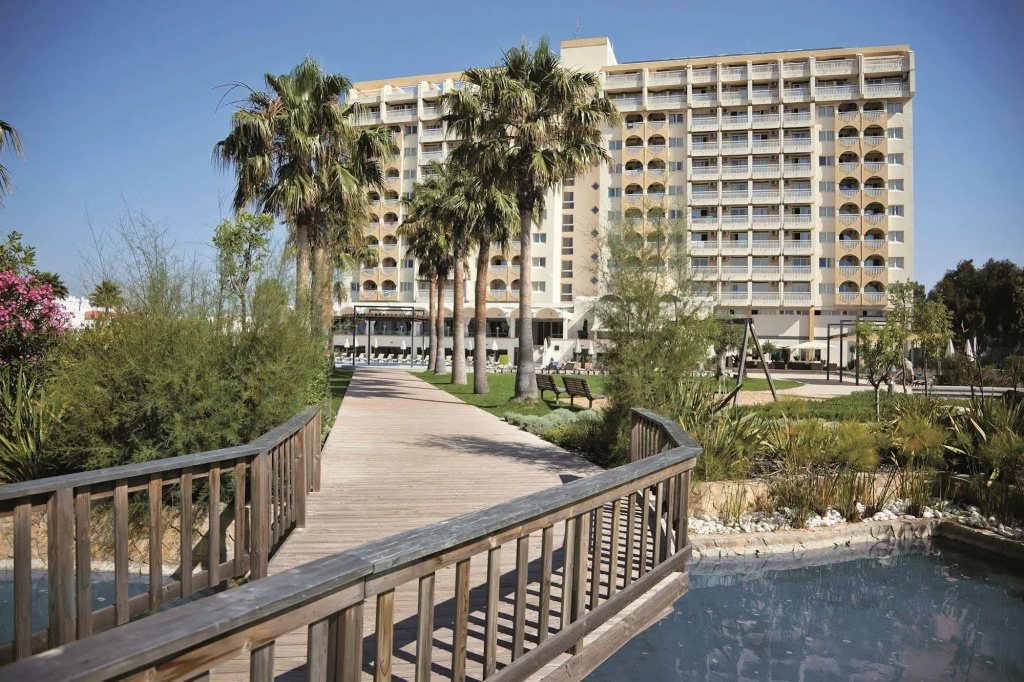 Ozadi Altura Beach Resort  - Général