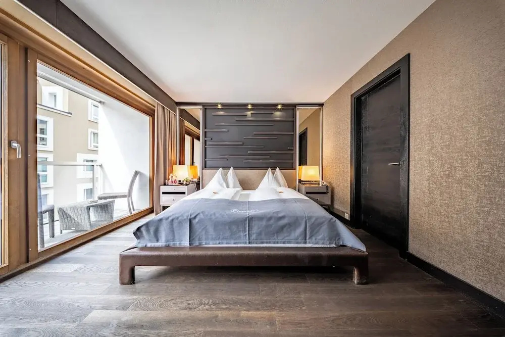 Deluxe Double room with balcony (full double bed)