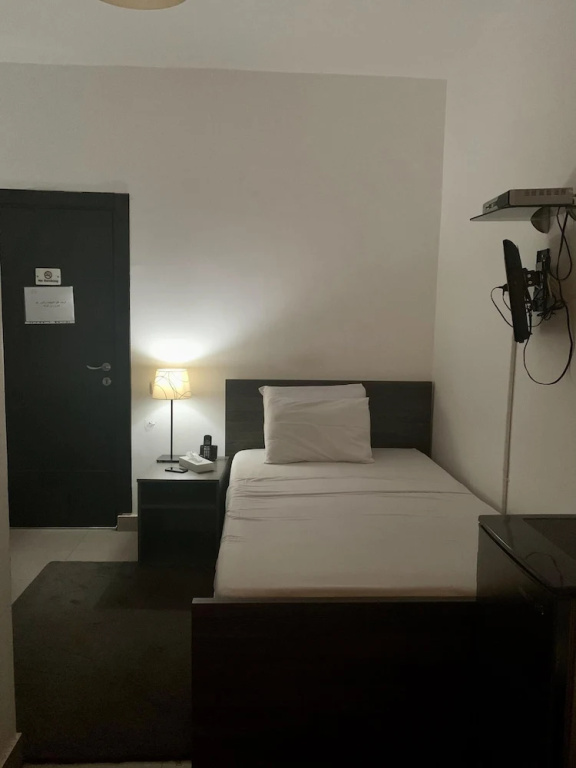 Business Single room with balcony (single bed)
