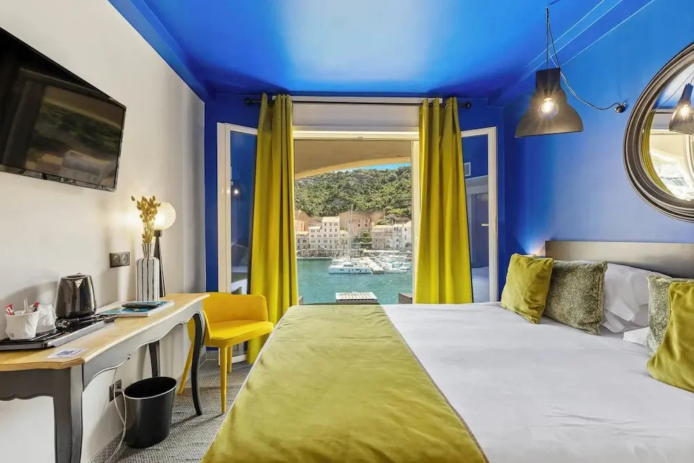 Superior room