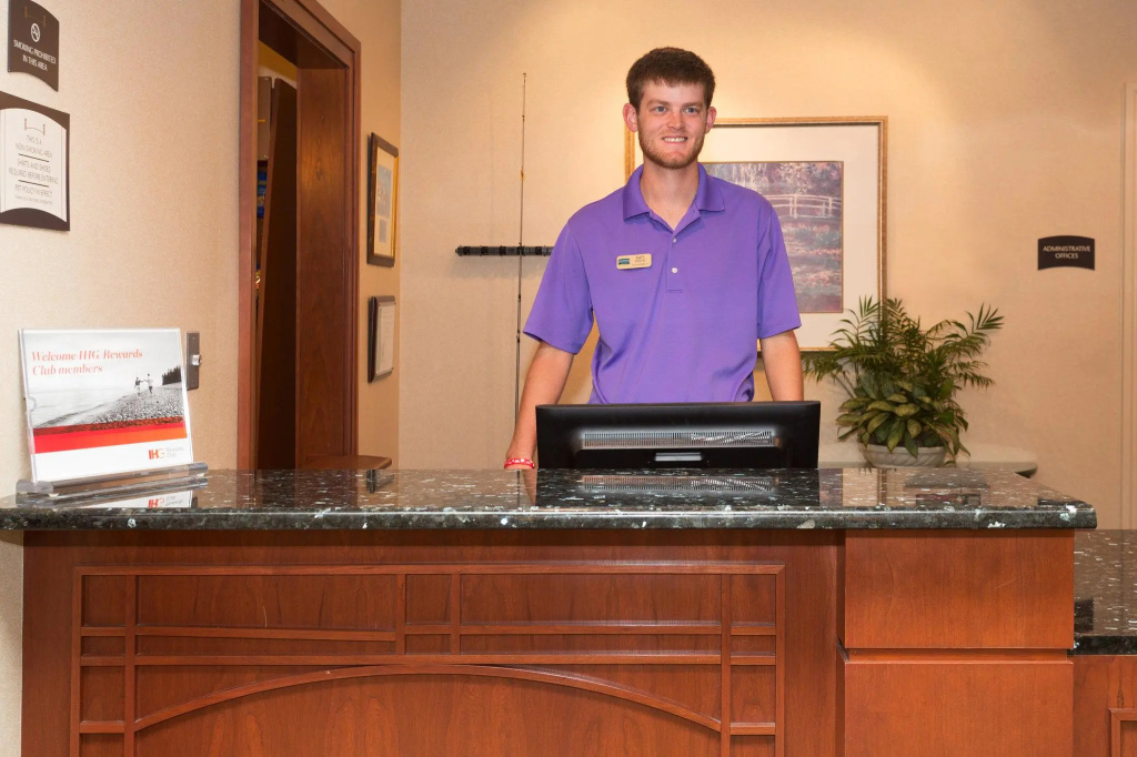 Lobby & Reception