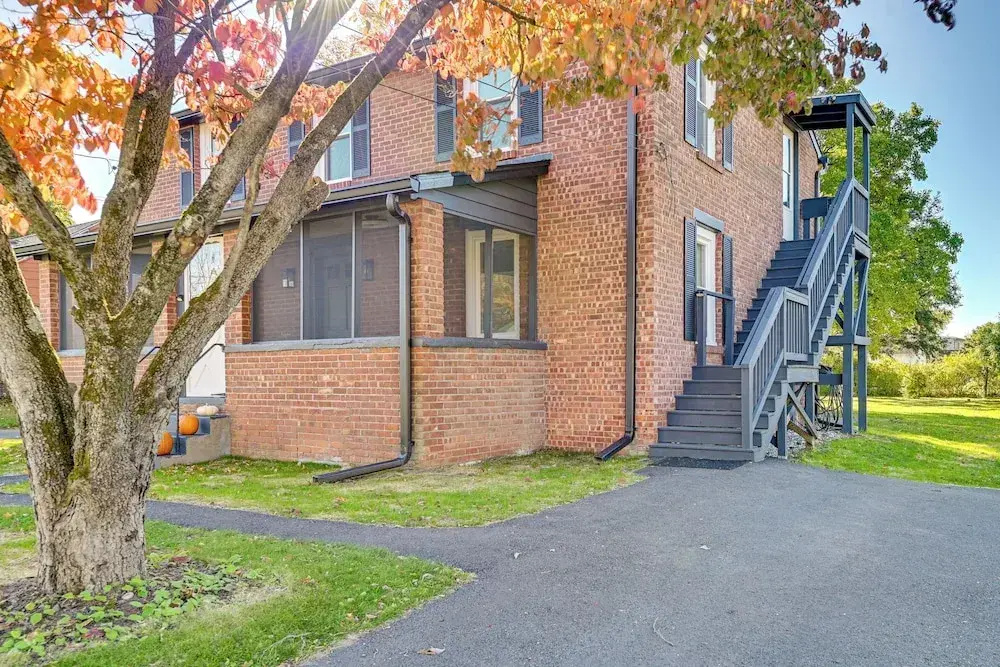 2 Mi to Uptown: Centrally Located Kingston Apt!