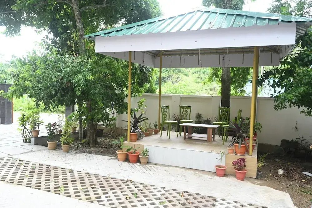 Aashirvaad Bed And Breakfast Homestay