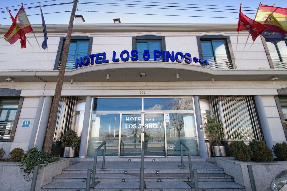 Hotel Los 5 Pinos image