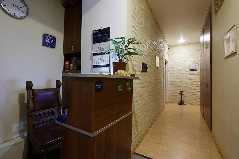 Lobby & Reception