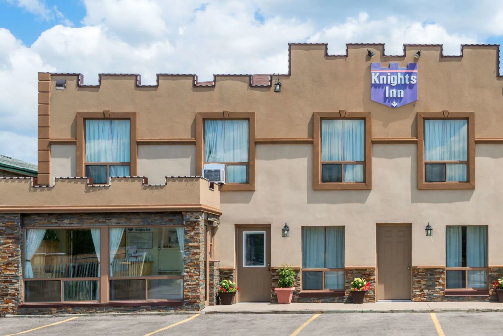 Knights Inn Angus