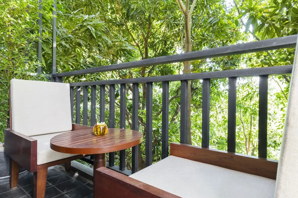 Deluxe Triple room with balcony