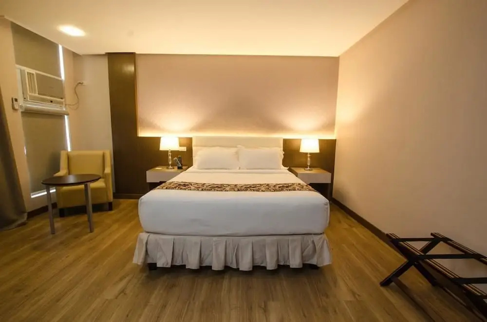 Premium Double Suite with balcony (full double bed)