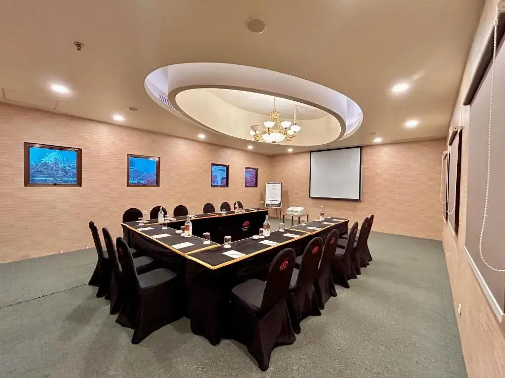 Sunlake Waterfront Resort and Convention - Général