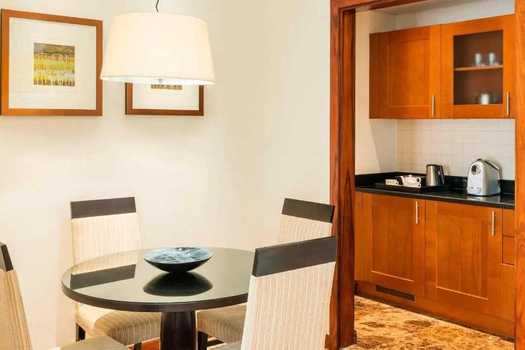 Двухместный люкс Deluxe c 1 комнатой (двуспальная кровать) в Grosvenor House, a Luxury Collection Hotel, Dubai