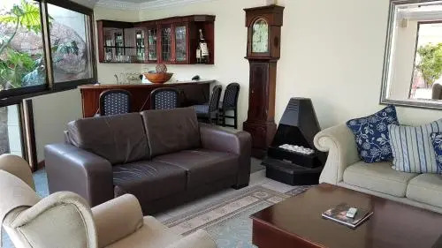 Kings Tide Boutique Hotel - фото 2