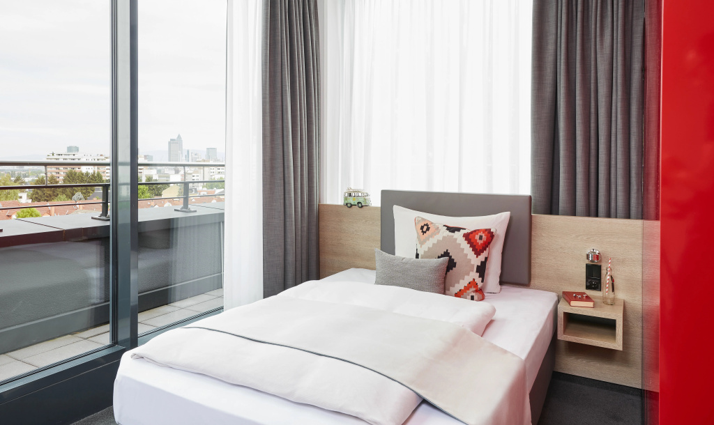 Living Hotel Frankfurt — фото