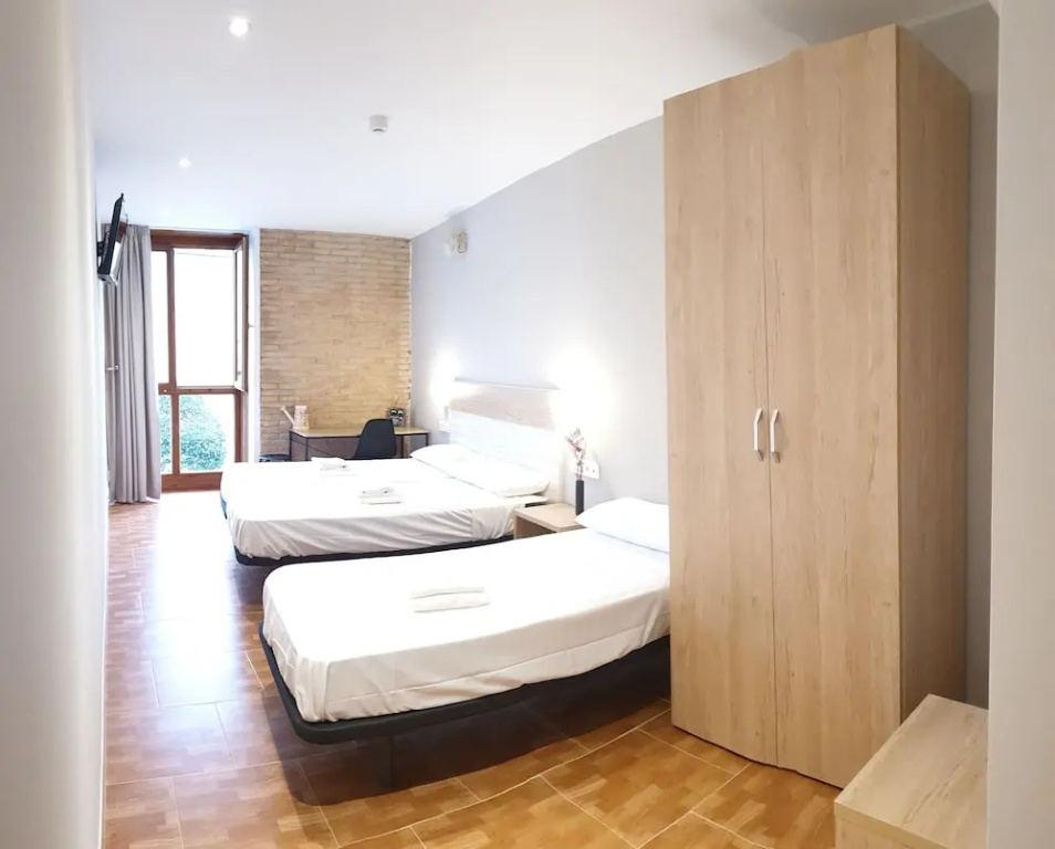 Economy Triple room