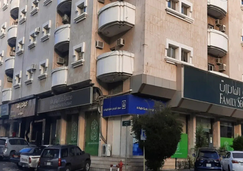Golden Abha Almidyaf