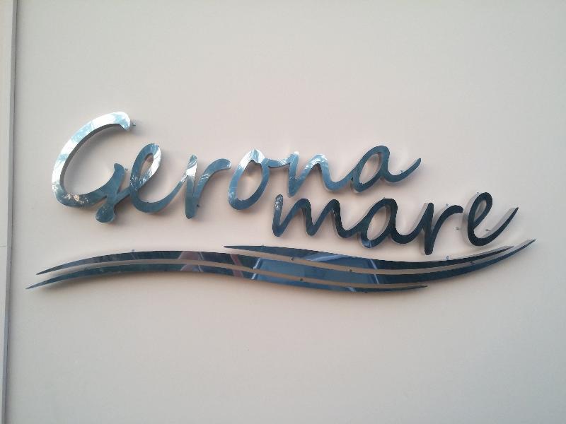 Gerona Mare Apartments 