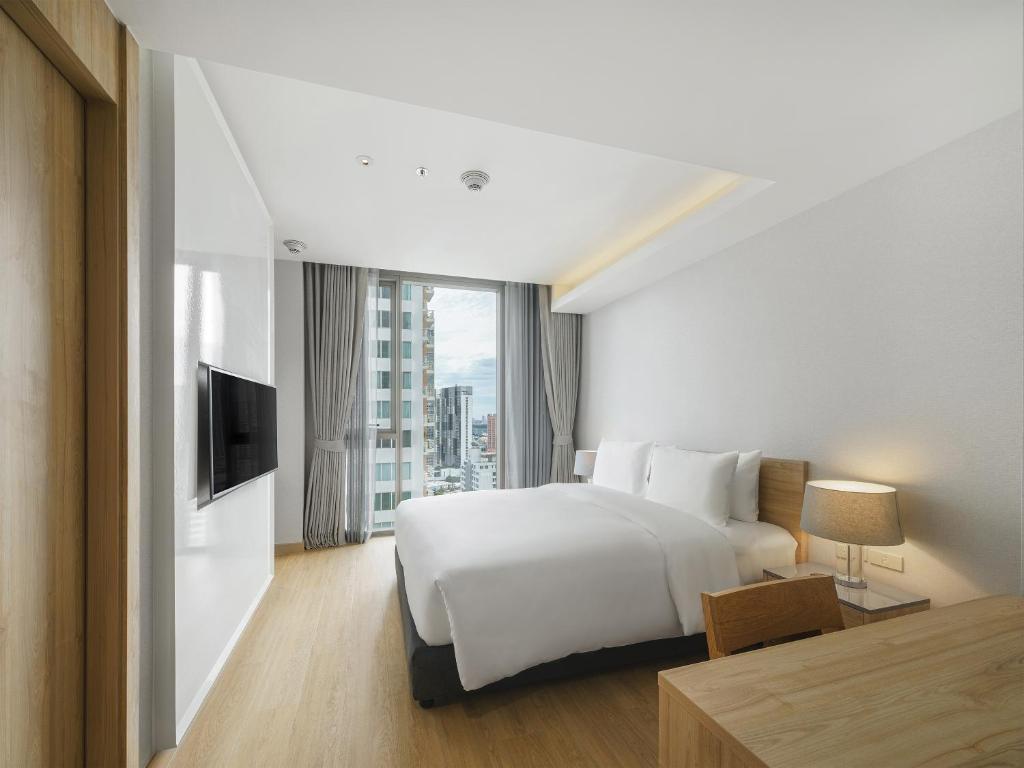 Апартаменты Deluxe с 2 комнатами в Oakwood Suites Bangkok