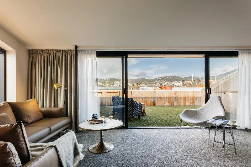 Premier Suite