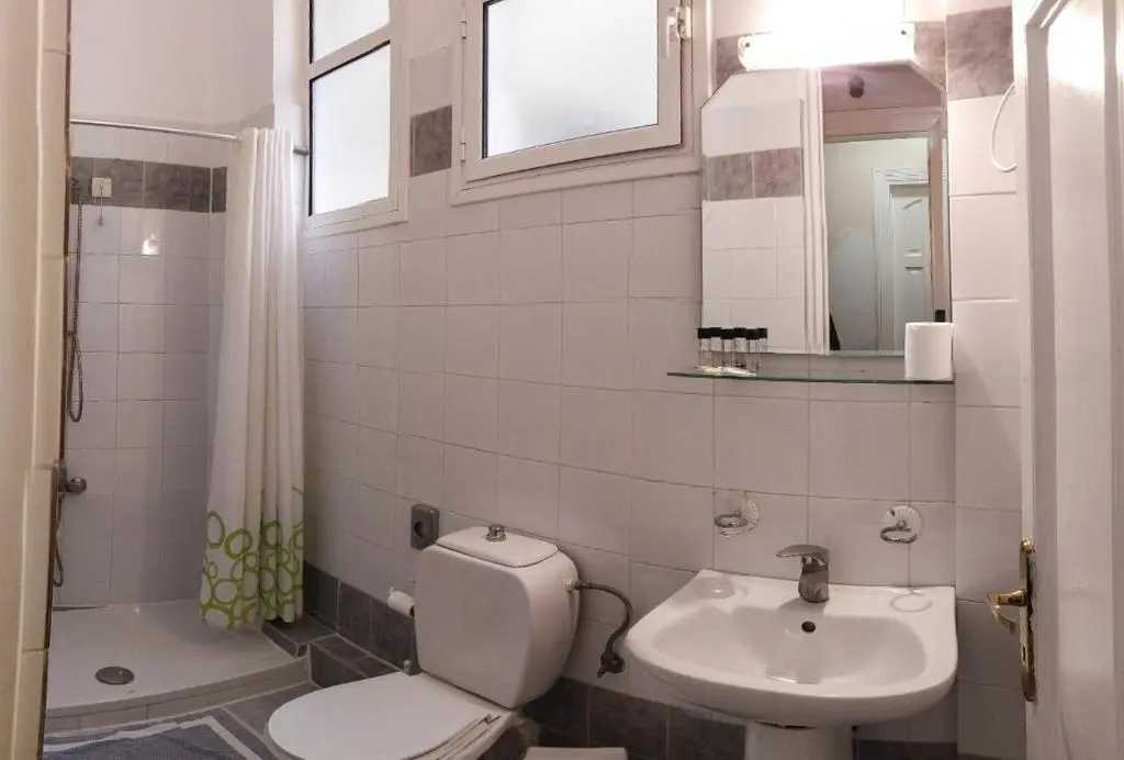 Economy Triple room