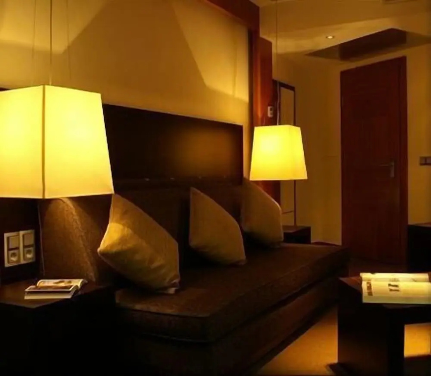 Standard Double room with balcony (full double bed)