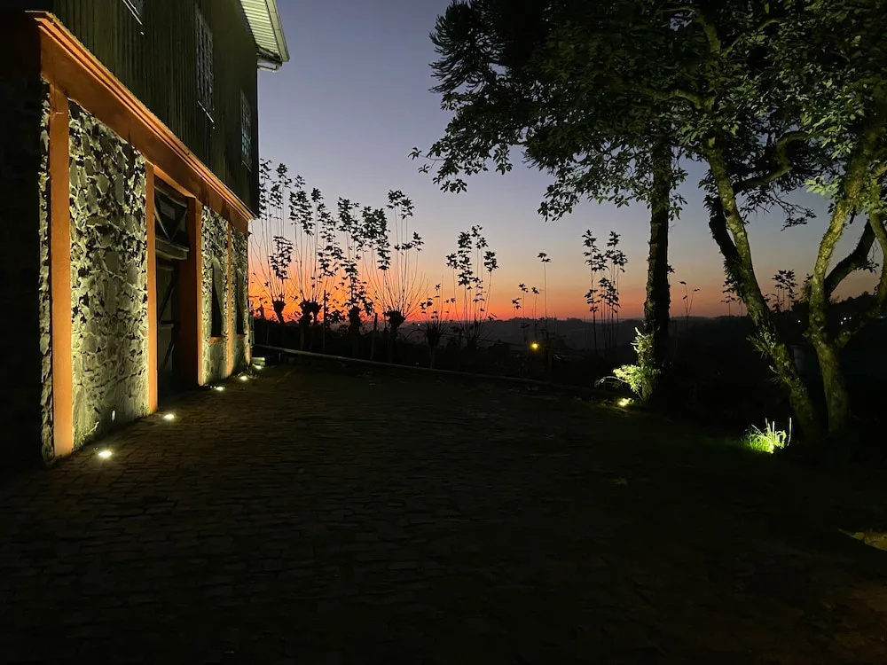 Casa de Pedra Mena Kaho