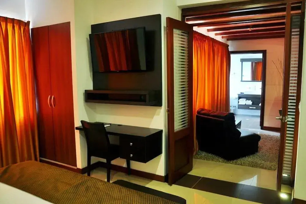 Serenity Suites — фото 4