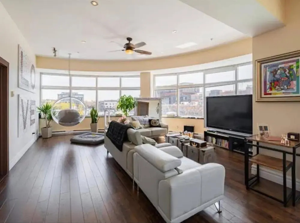 Sleeps6-apartment-parking-balcony-patio
