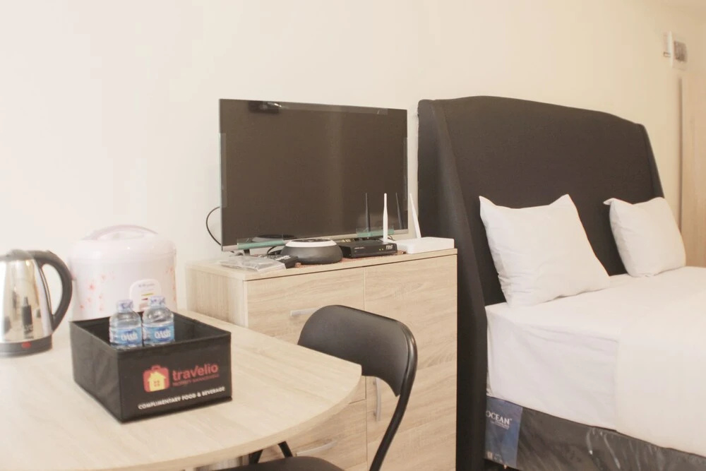 Warm And Cozy Studio At Meikarta Apartment