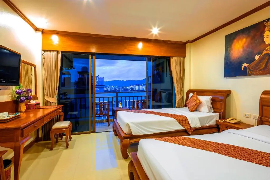 Deluxe Double room (twin beds)