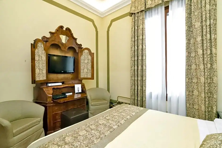 Economy room