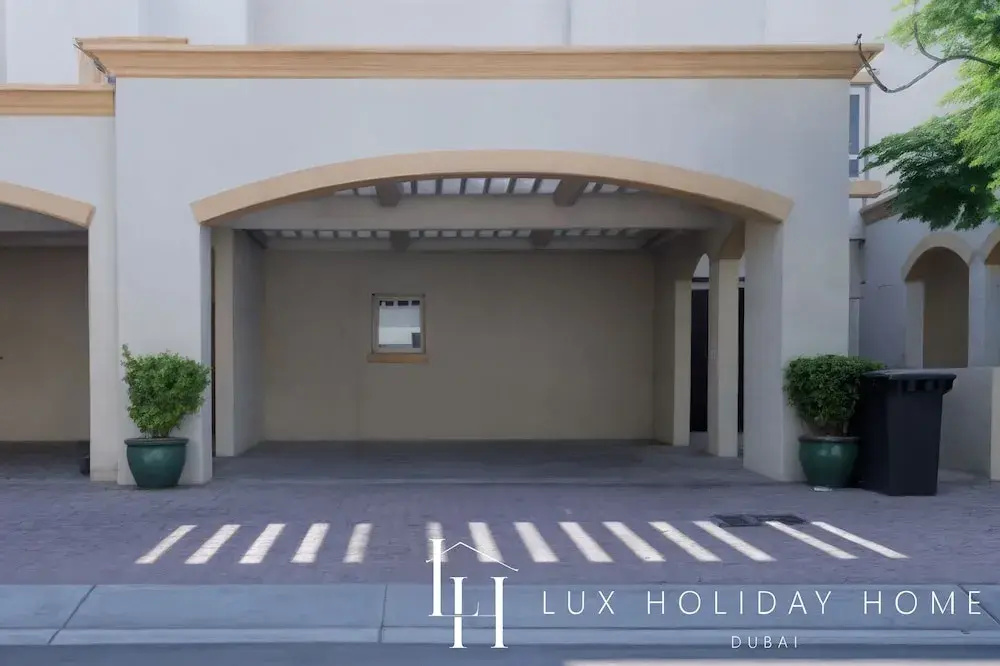 LUX The Serene Springs Villa