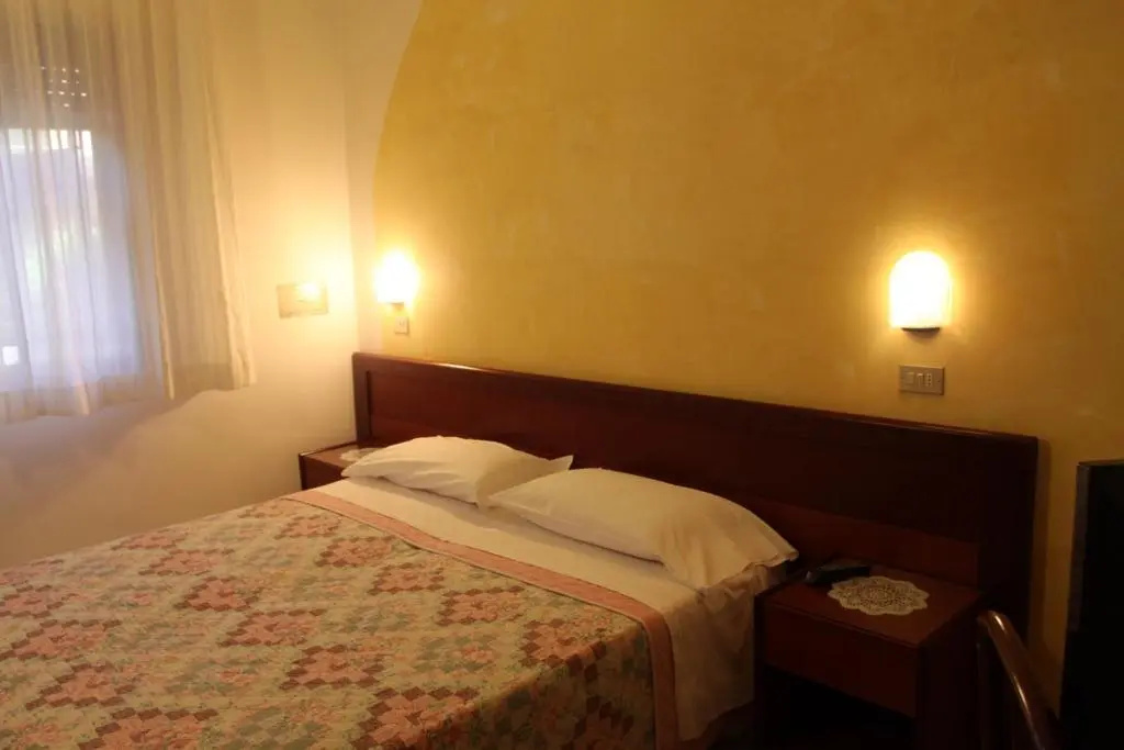 Economy room
