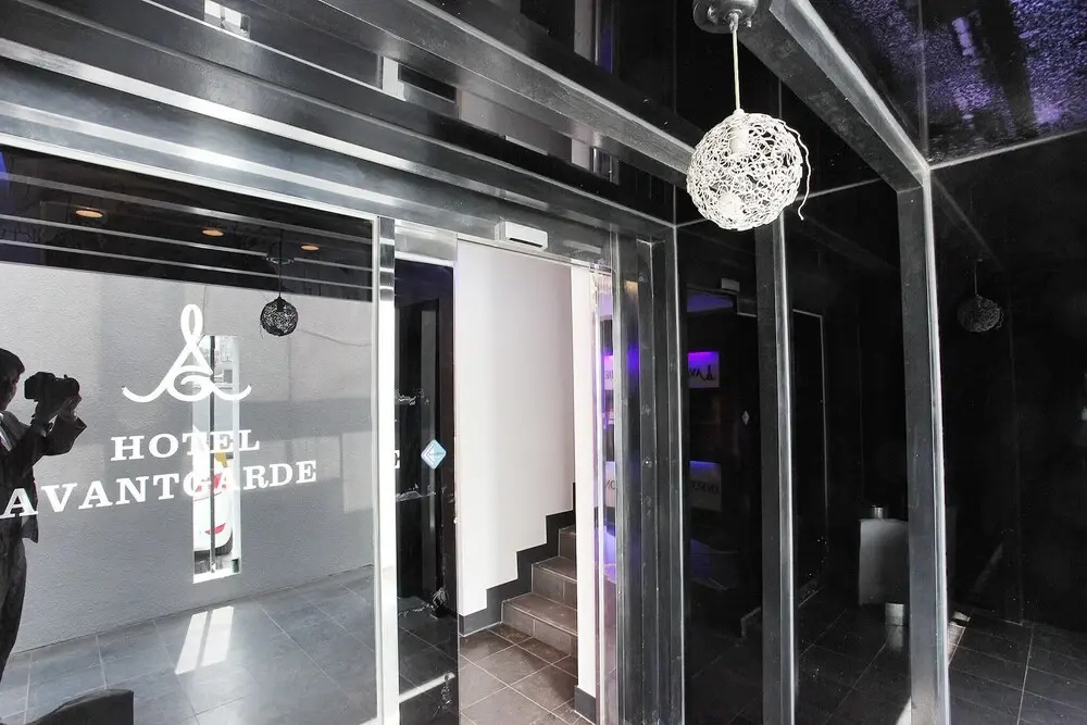 Lobby & Reception