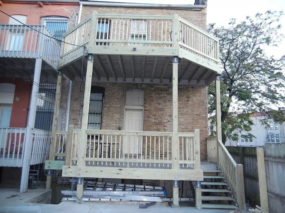 Bucktown, Urban Luxury and Convenience, Near L Train Stop at Western