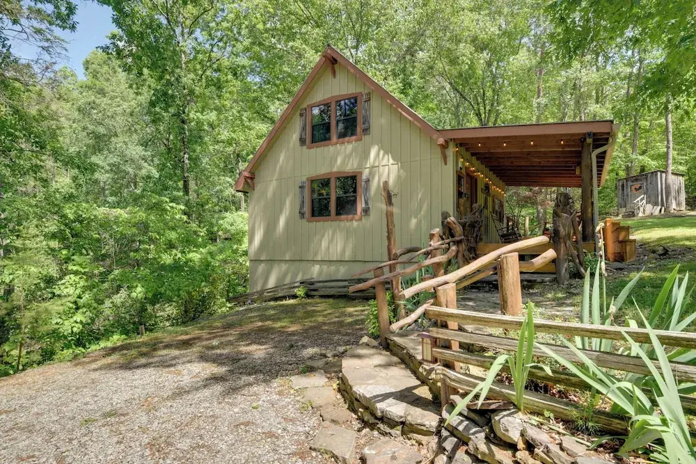 Relaxing Cosby Cabin w/ Fire Pit & Covered Porch!