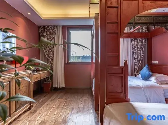 Standard room with river view