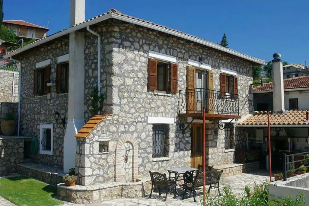 3 Bedrooms Cottage