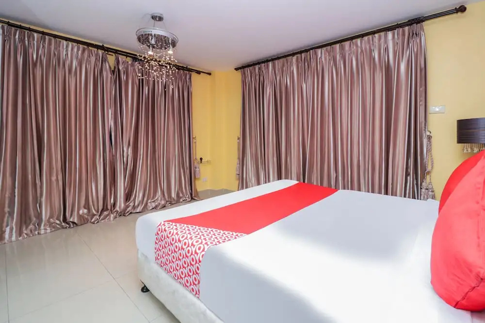 OYO 131 Griebs Inn