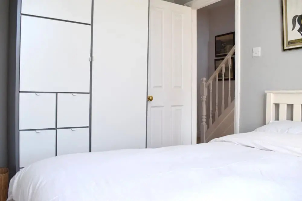Lovely Newly-renovated 3 Bedroom Apartment in Fulham