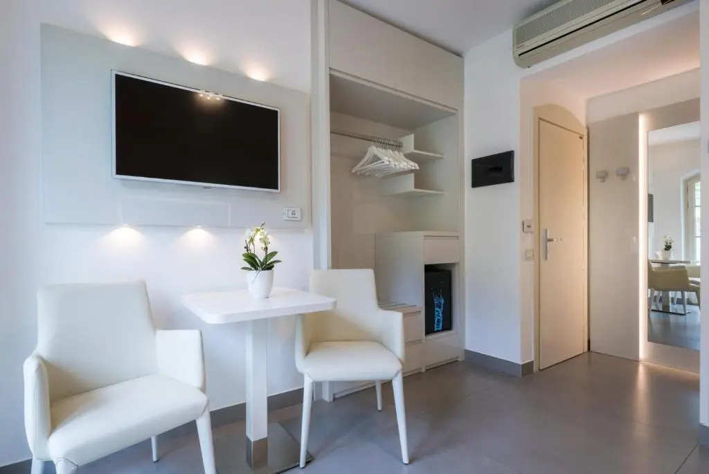 Standard Double room with mountain view (full double bed)