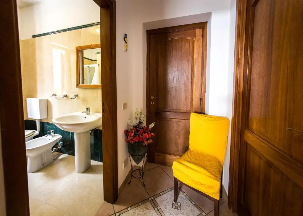 Standard Double room with sea view (full double bed)