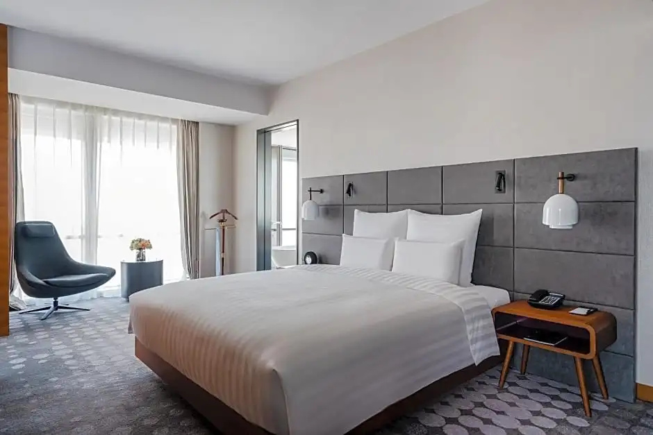 Superior Double room with park view (full double bed)