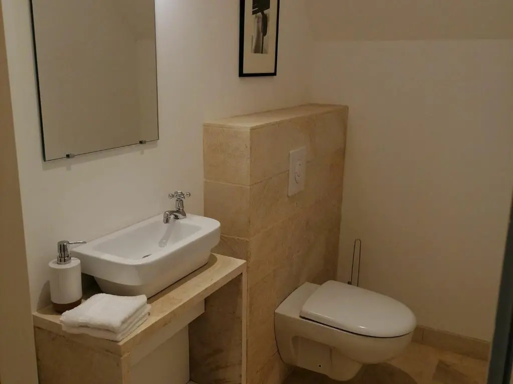 Afficher la photo 8 — Gîte Ainay-le-Vieil, 5 pièces, 8 personnes - FR-1-586-15